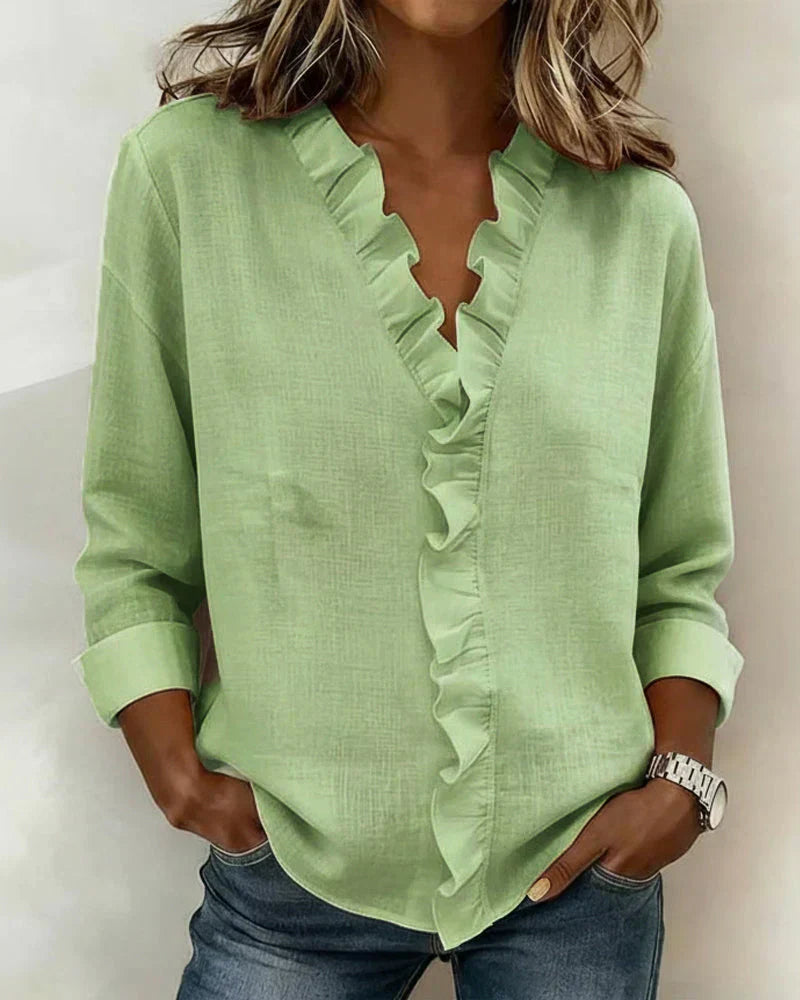 Anora™ |  Blusa con volantes y cuello en V