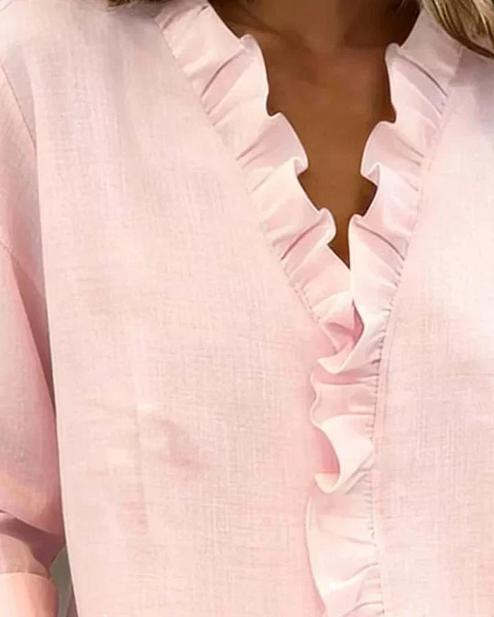 Irene | Blusa elegante con volantes, escote en V y mangas largas